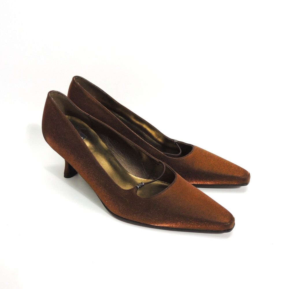 Stuart Weitzman Women's Textile Pump Gold 10B